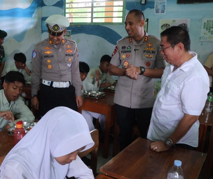 SPPG Polres Pasuruan Kota Layani 1.635 Penerima Manfaat MBG di 11 Sekolah
